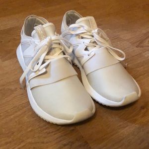 White Adidas shoes size 5 womens